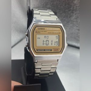 Casio Wrist Watch Brand New Item for UNISEX Size , 34mm Diameter, Adjustable Ban